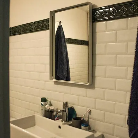 Hostnfly - Charming Appt In The District Of The Goutte D'or!